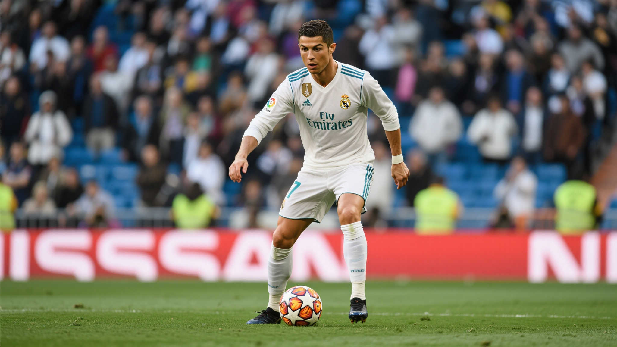 库普梅纳斯:渴望回归巅峰,用表现诠释自我价值 很多时候,外界只看到某些高光瞬间,却忽视了全面型中